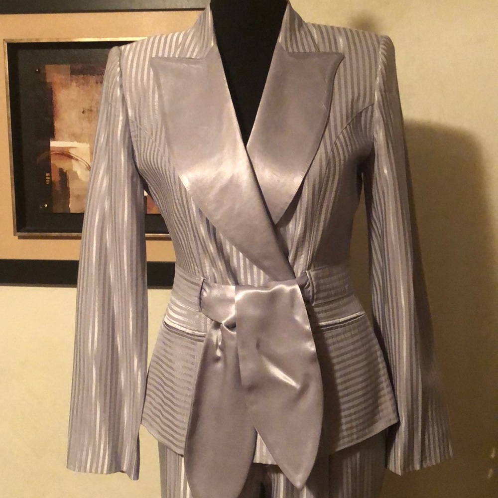 Alberto Makali designer pant suit